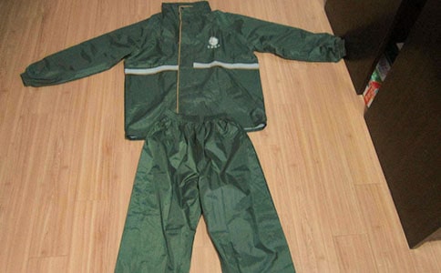 《充氣雨衣》讀后感作文200字