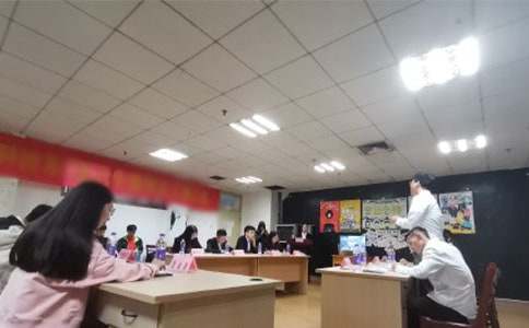 ��W���qՓِ�߄���