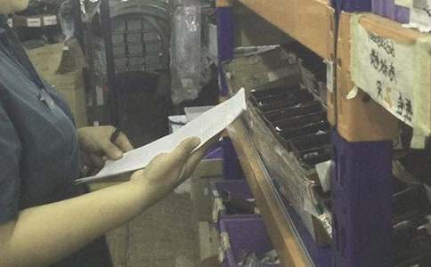 �}��}�܆T�D����Ո��