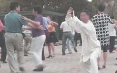 ������ӛ����700��