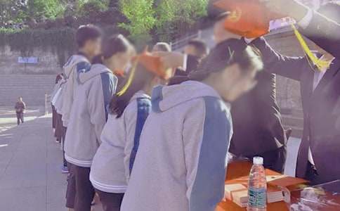 ʮ�˚q���������˶Y���L���Z��ͨ��7ƪ��