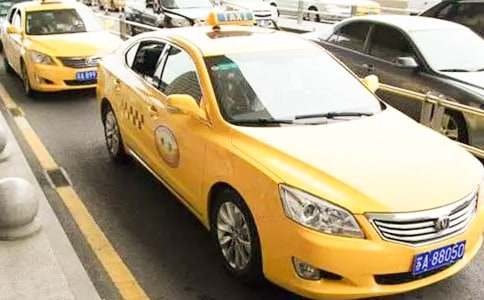 出租車上初一作文