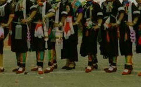 ���L��������:����