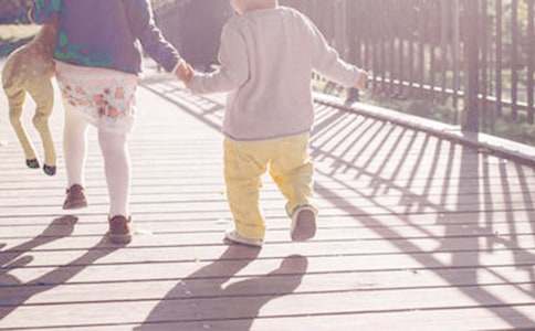 ���˃�Ů��Ŭ������