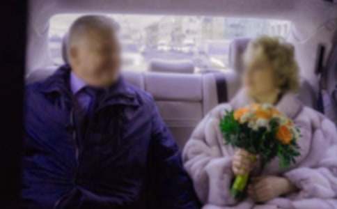 ��ĸ���ף�~