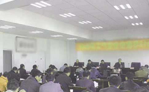 ���L��Ƹ���ҽ�B