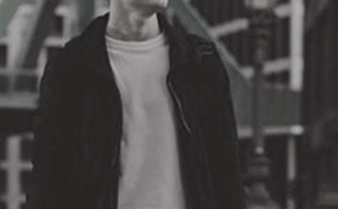 �������ĵ�����4��100m�Qِ�������ģ����x17ƪ��