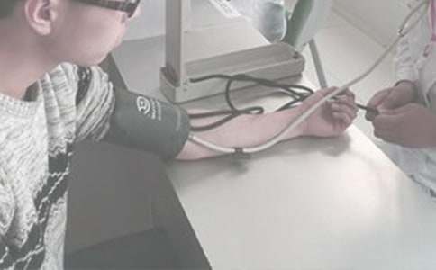 �w�z����400�֣�ͨ��26ƪ��