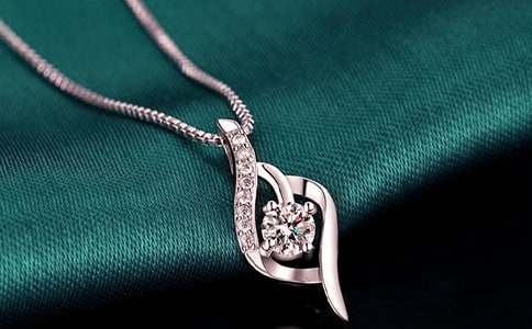 項鏈改寫作文600字(精選21篇)