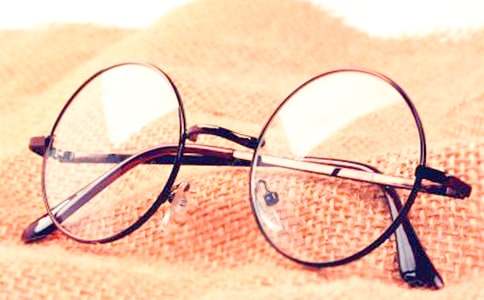 給爺爺畫眼鏡作文(精選10篇)