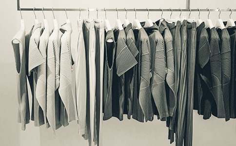 給布娃娃做衣服初一作文