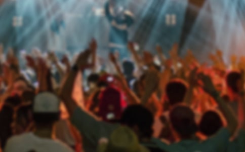 �����]�����е�ż������300�օR��9ƪ